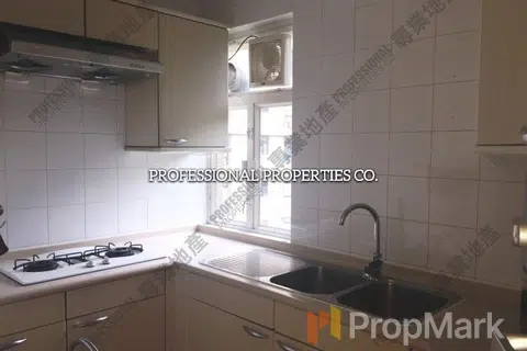 Ronsdale Garden - Photo 1