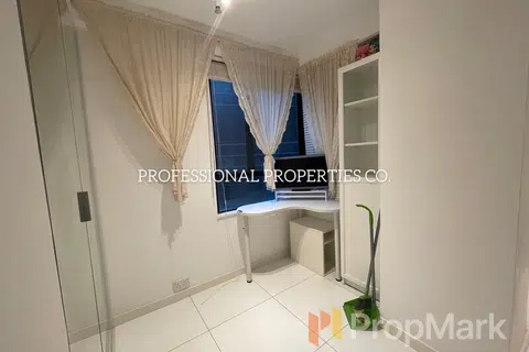 Lilian Court - Photo 4