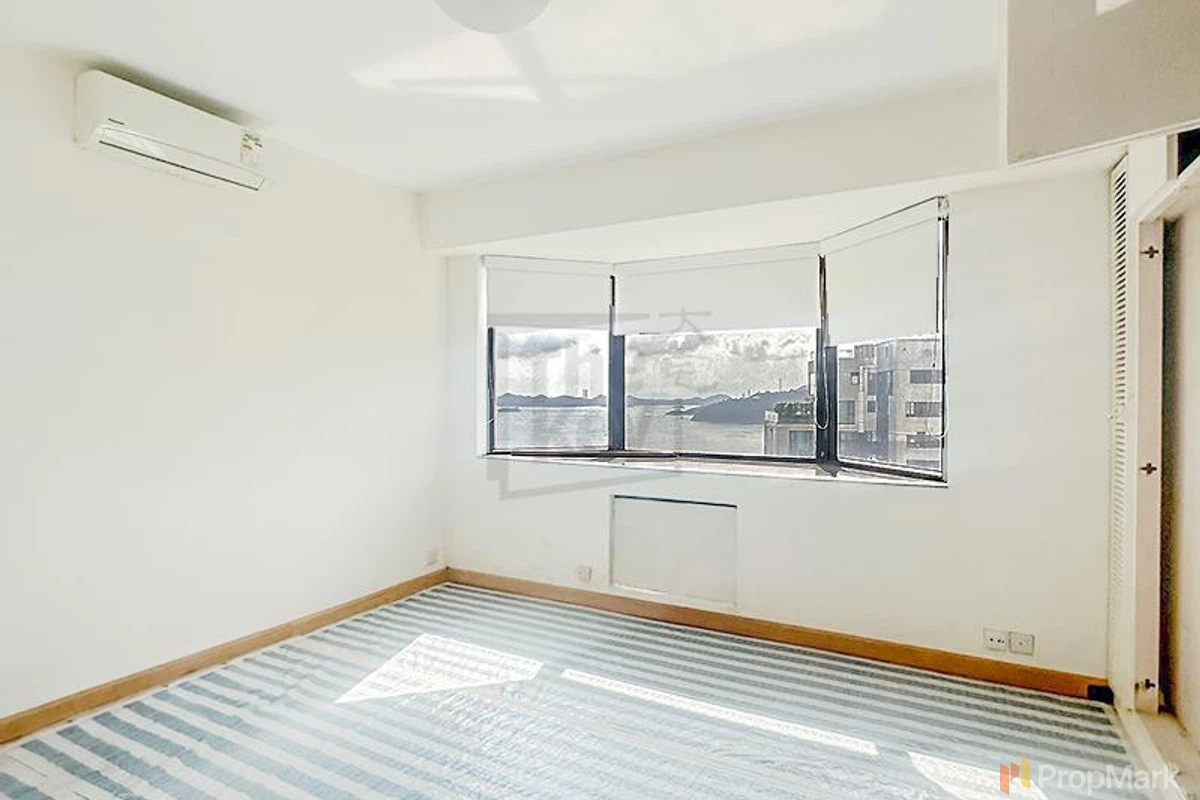 South Bay Towers - Photo 6