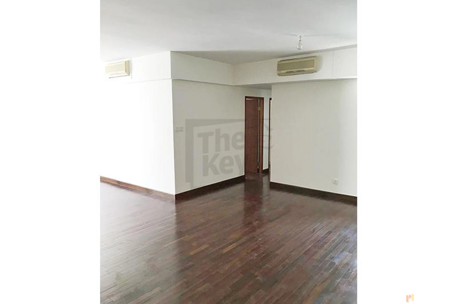 Clovelly Court - Photo 3