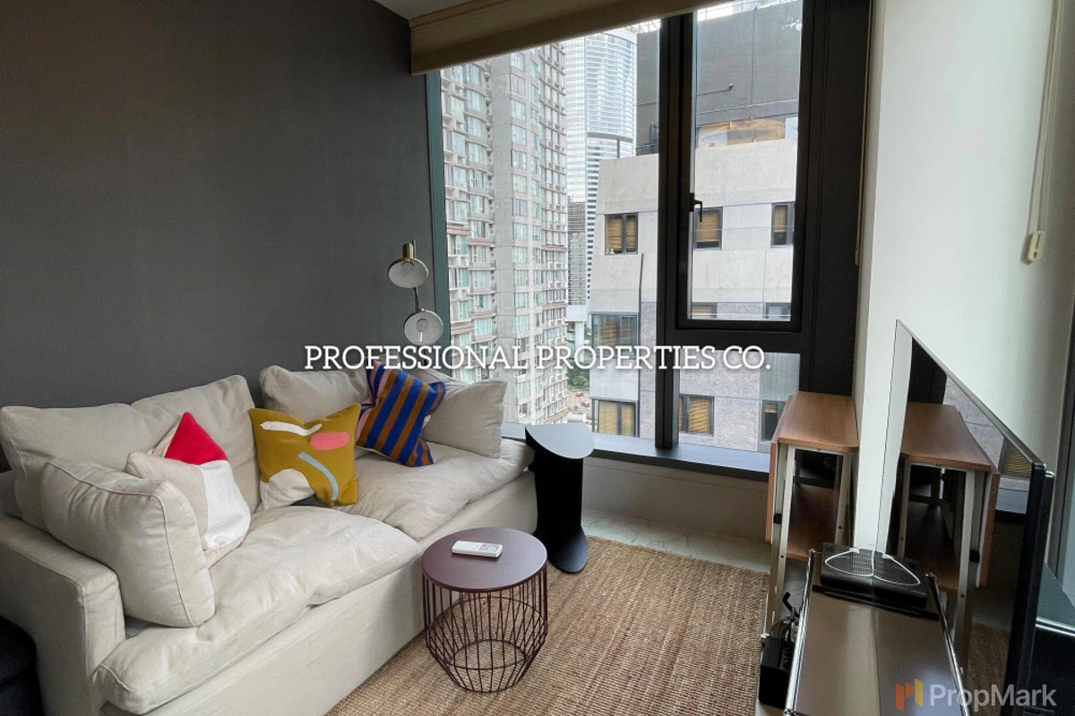 Eight Star Street - Photo 1