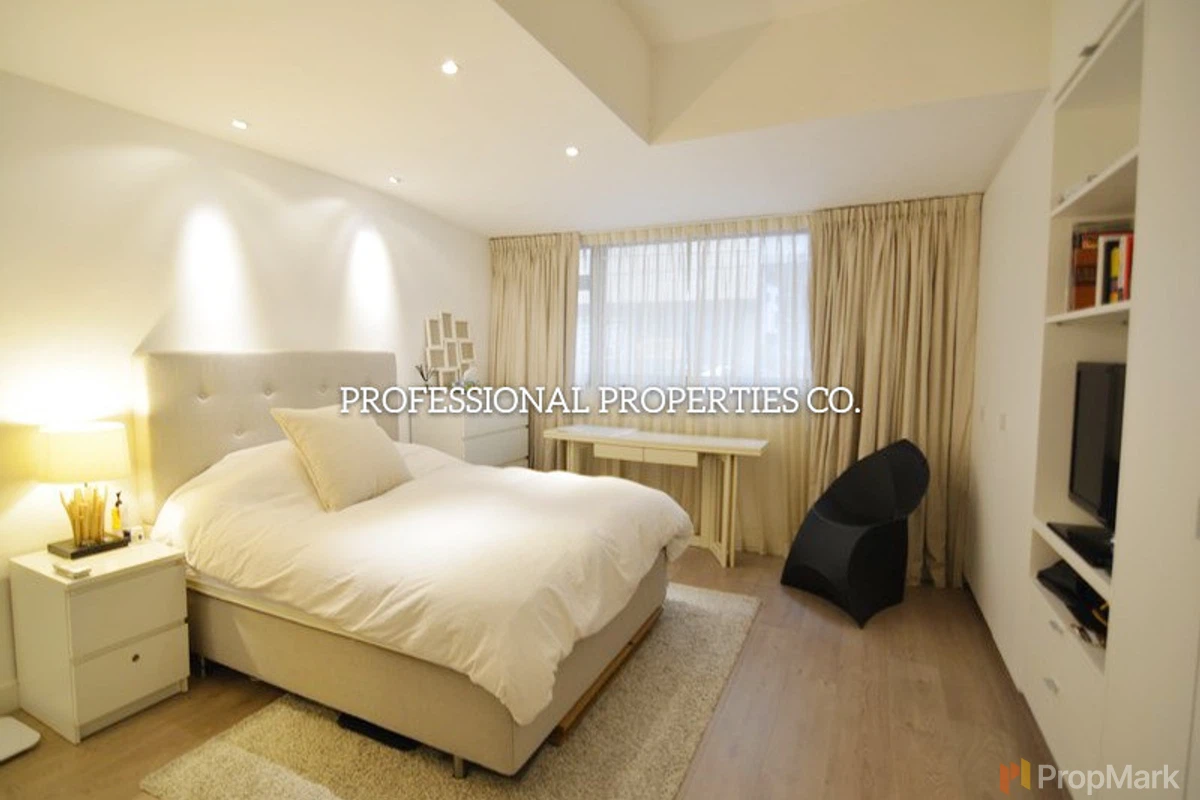 Mandarin Court - Photo 9