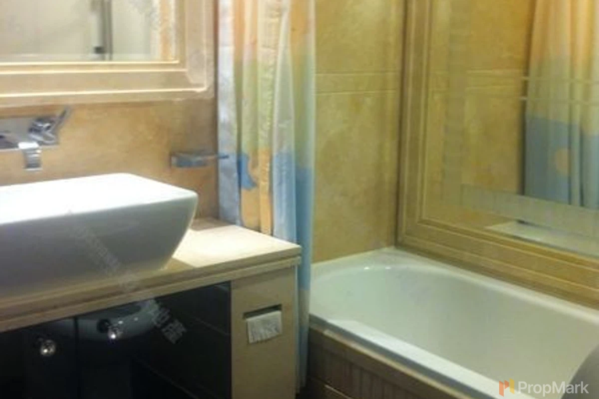 The Legend - Photo 4