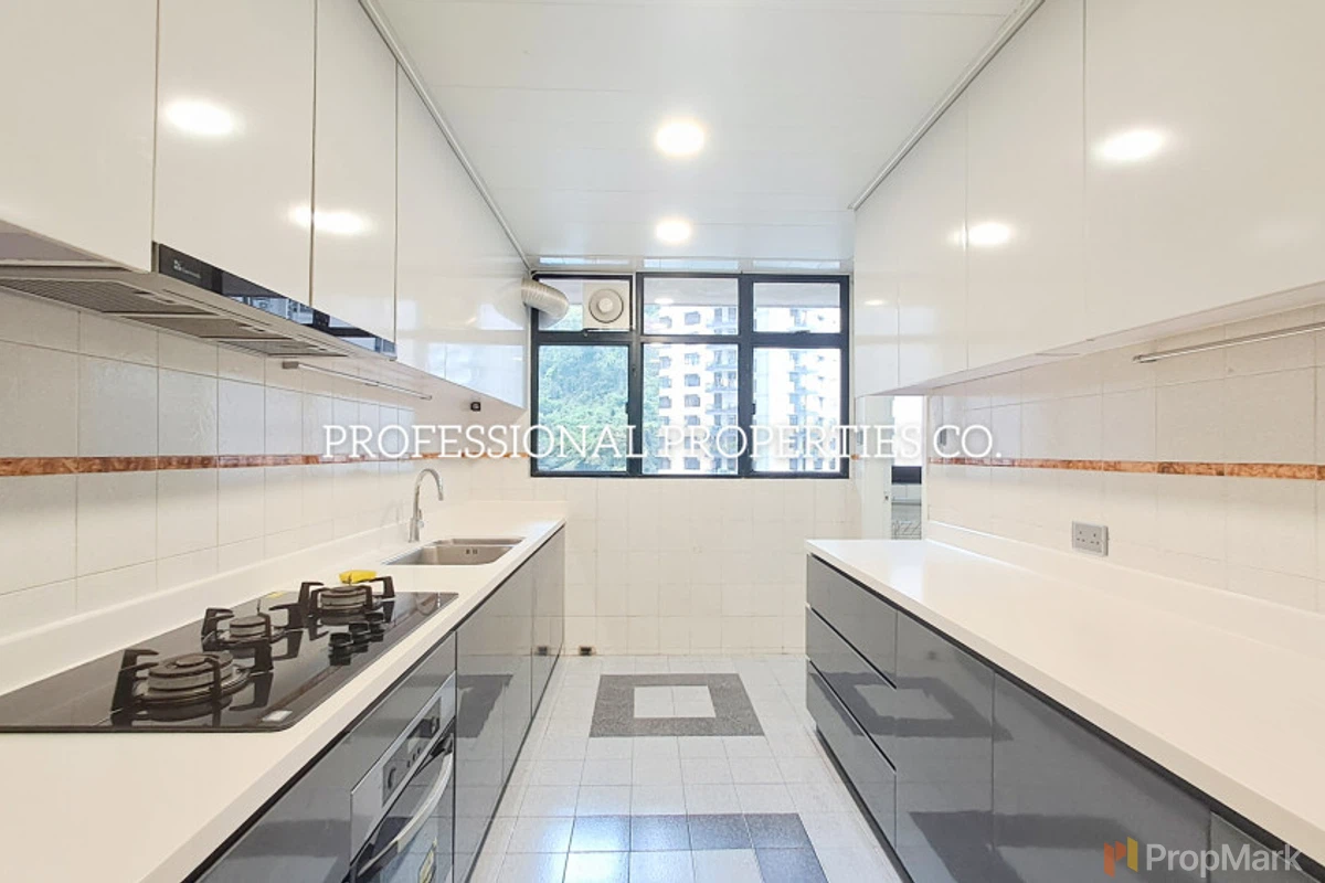 Clovelly Court - Photo 4