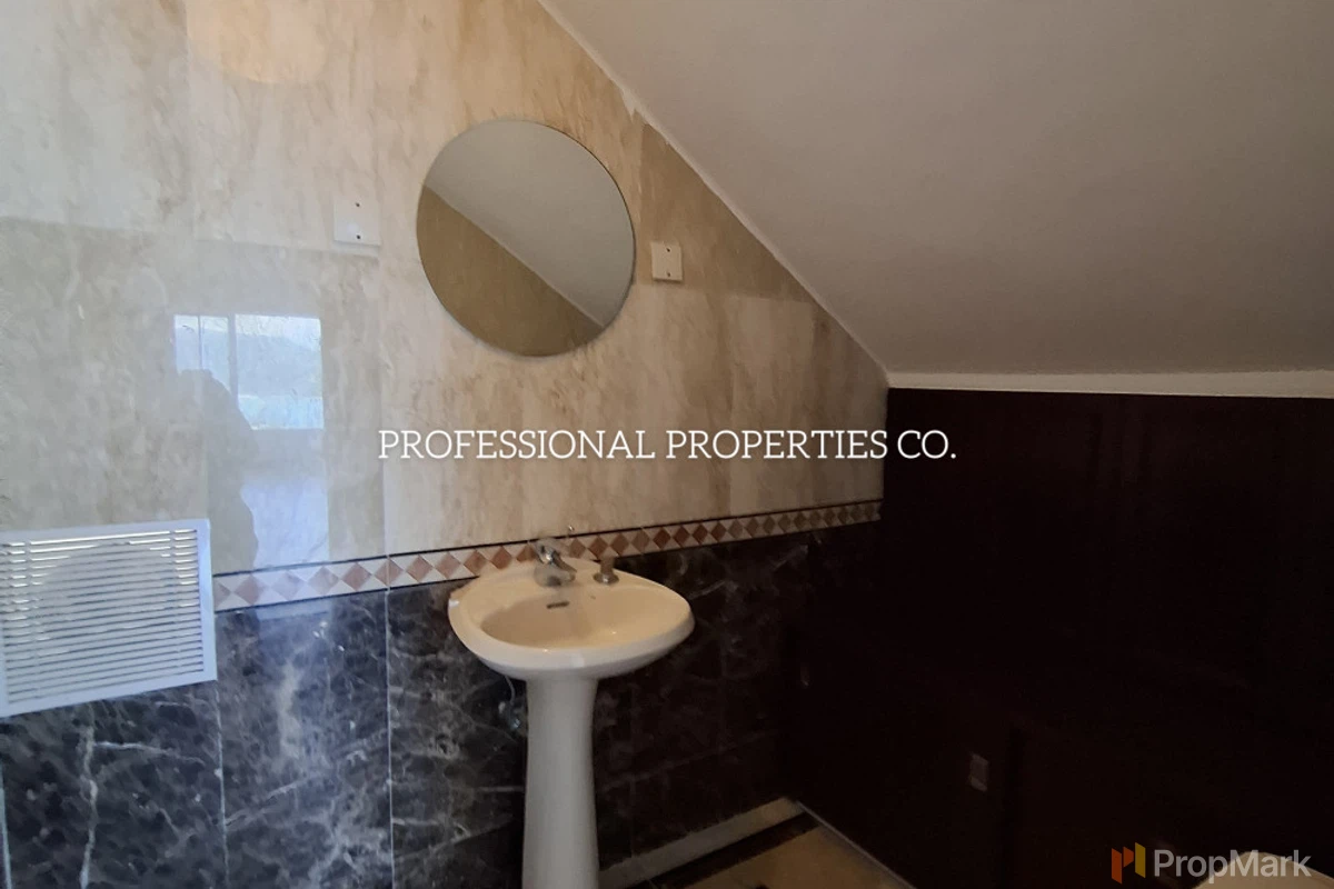Cape Court - Photo 14
