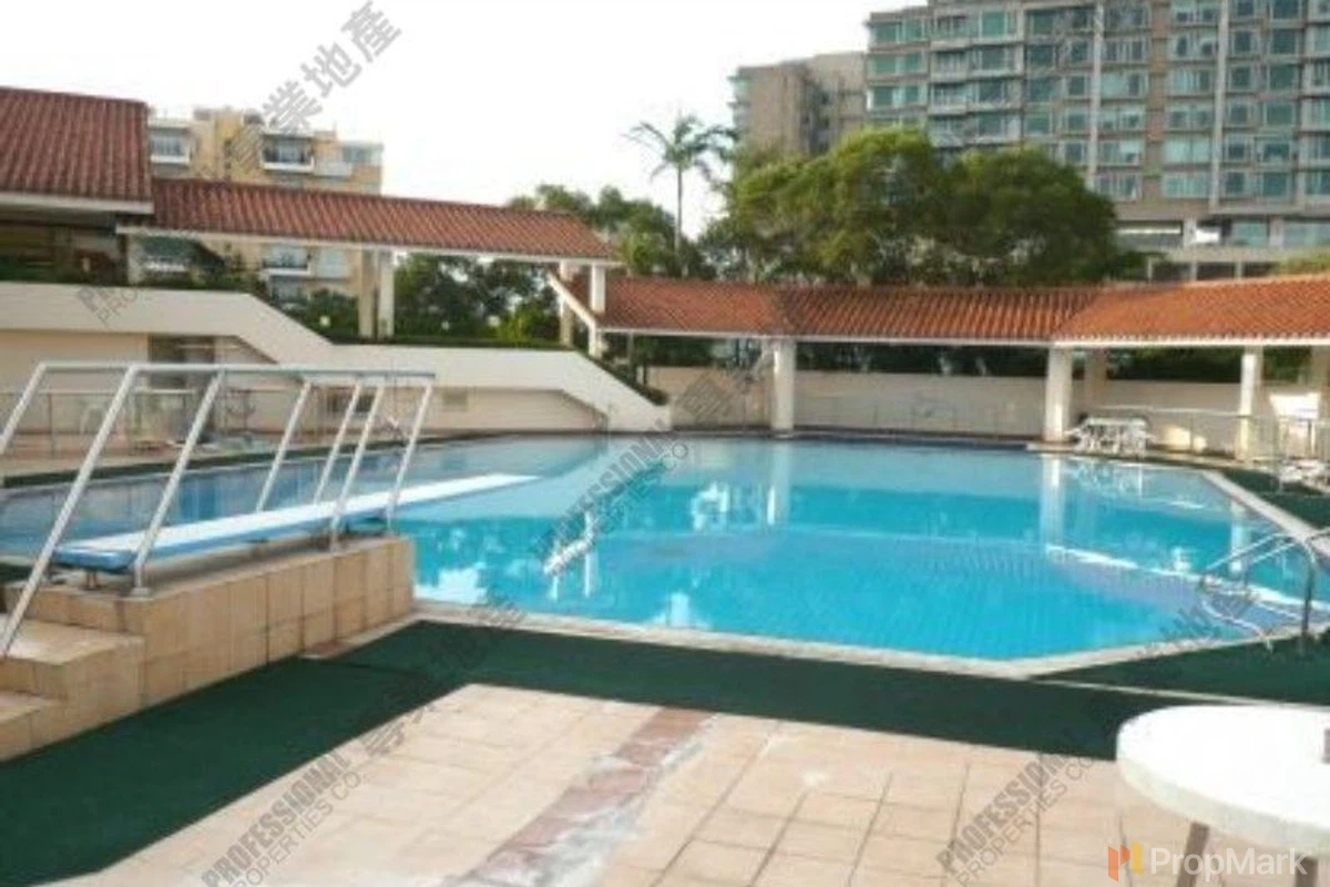 Strawberry Hill - Photo 13