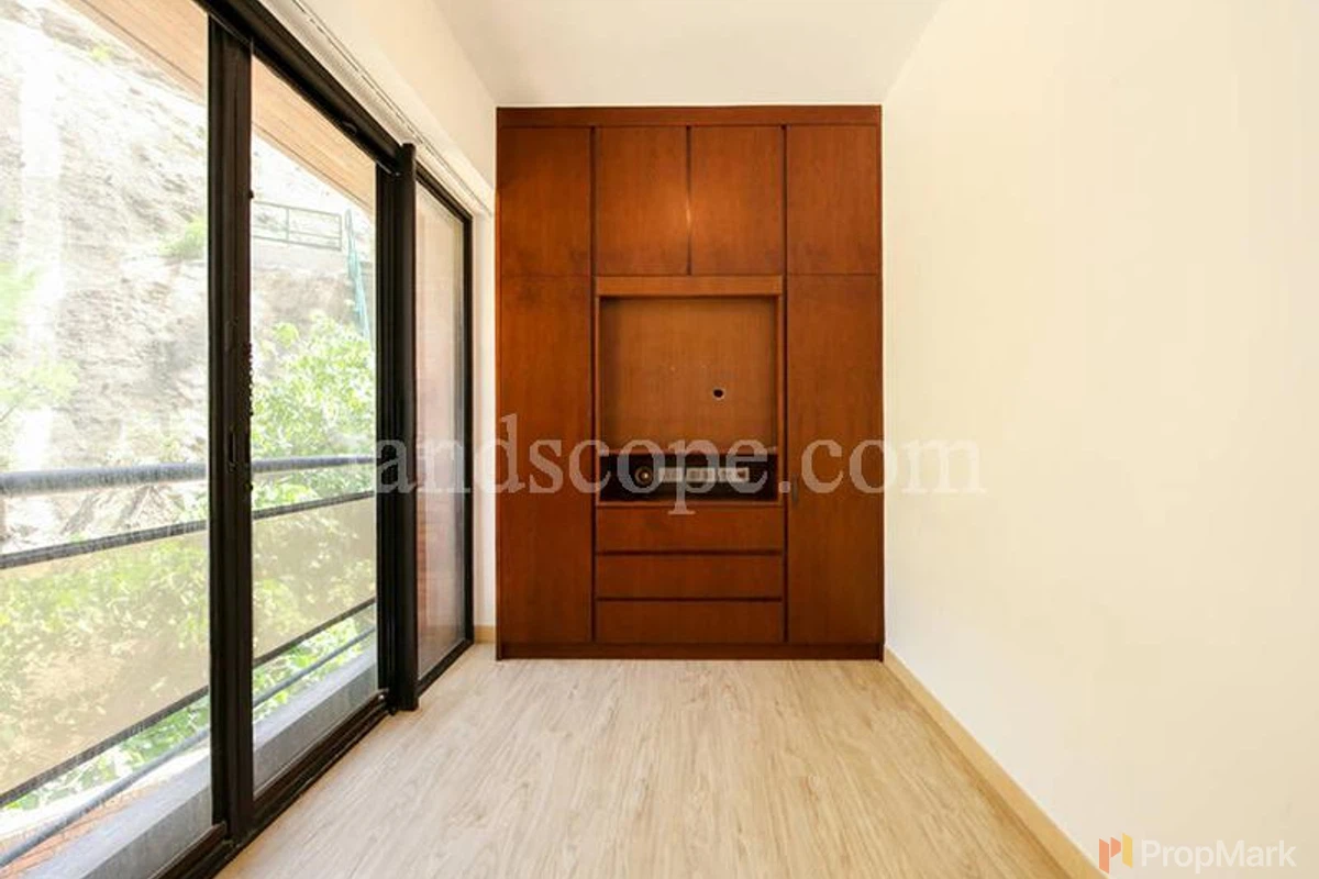 The Somerset - Photo 10