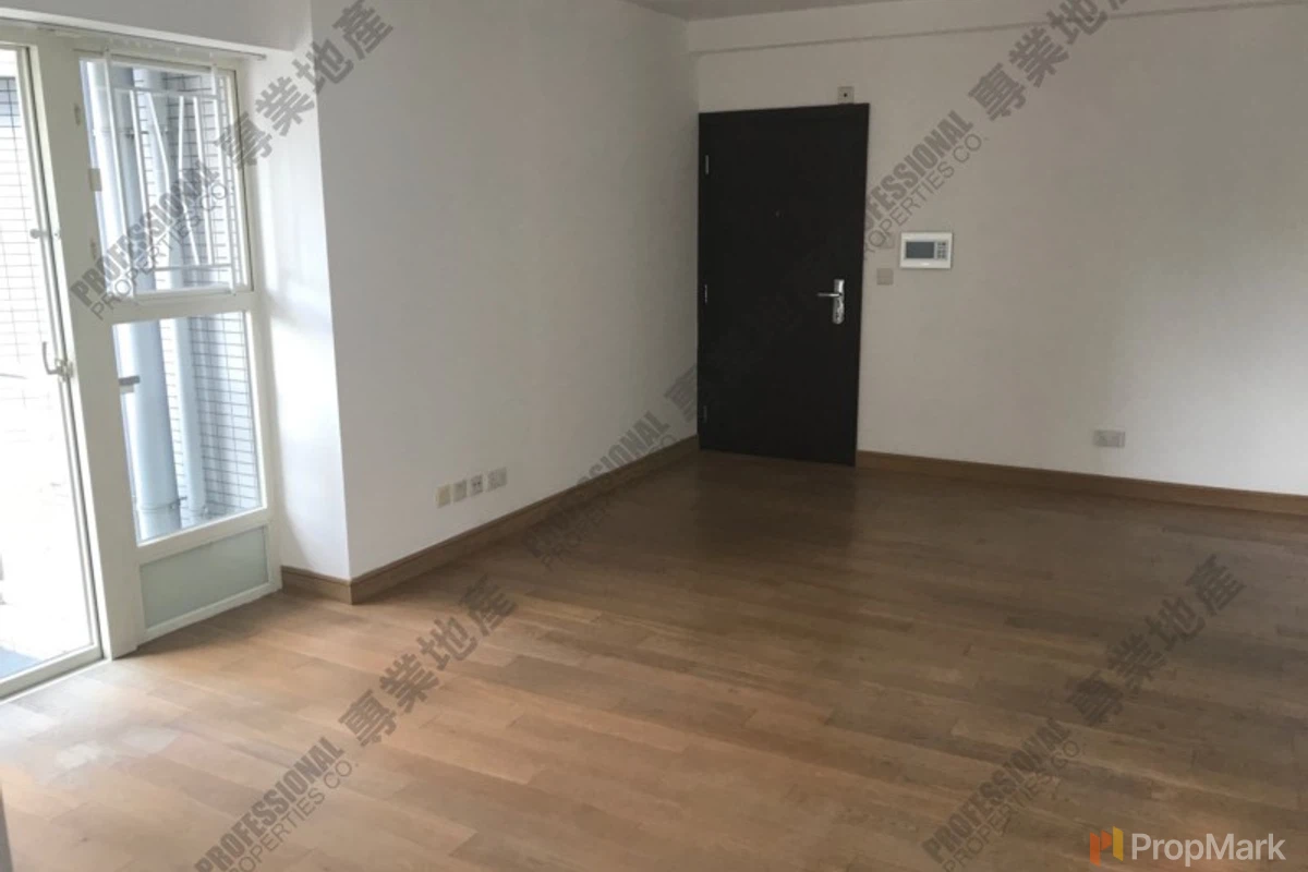 CentreStage - Photo 1