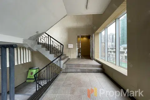 Sakura Court - Photo 2