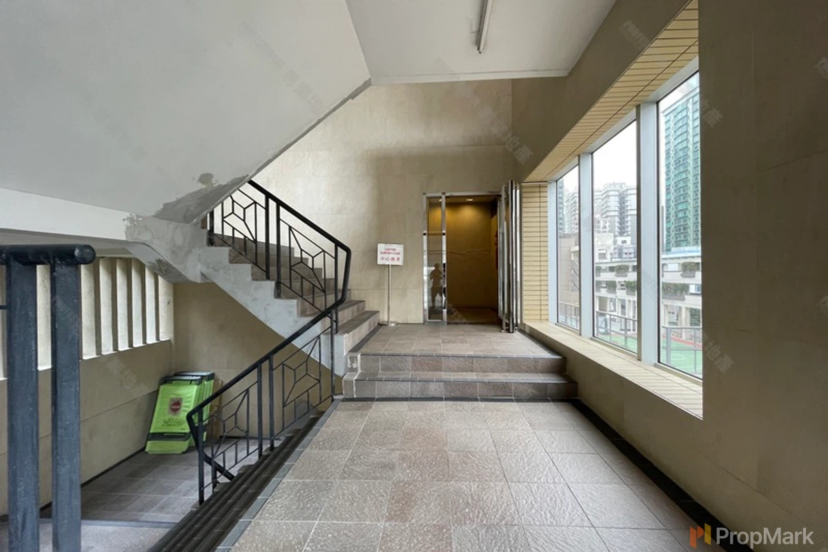 Sakura Court - Photo 2