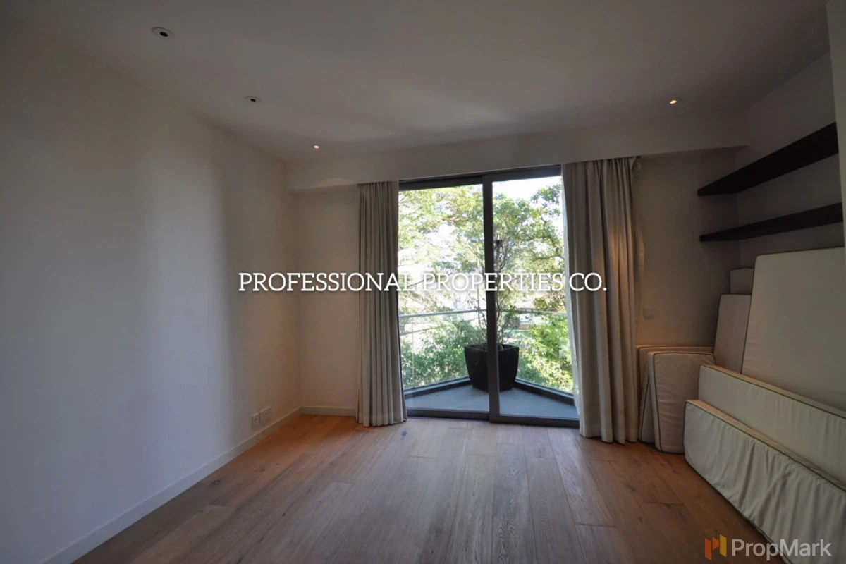 Yue Hei Yuen - Photo 12