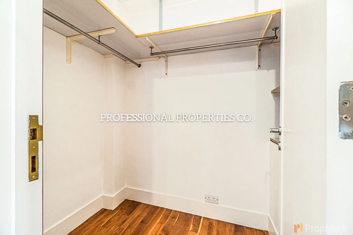 La Hacienda - Photo 25