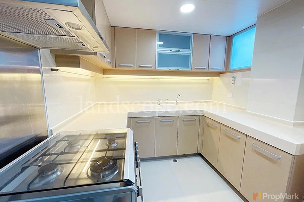 Unicorn Gardens - Photo 9