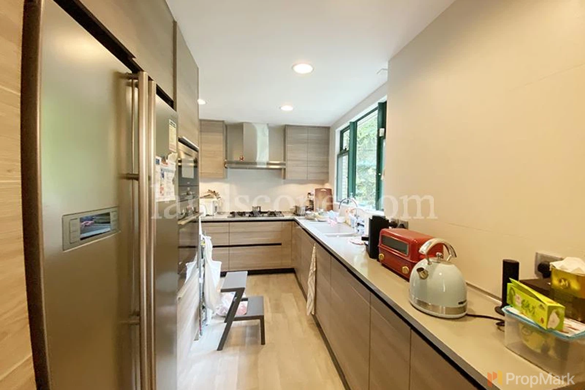 South Bay Palace - Photo 7