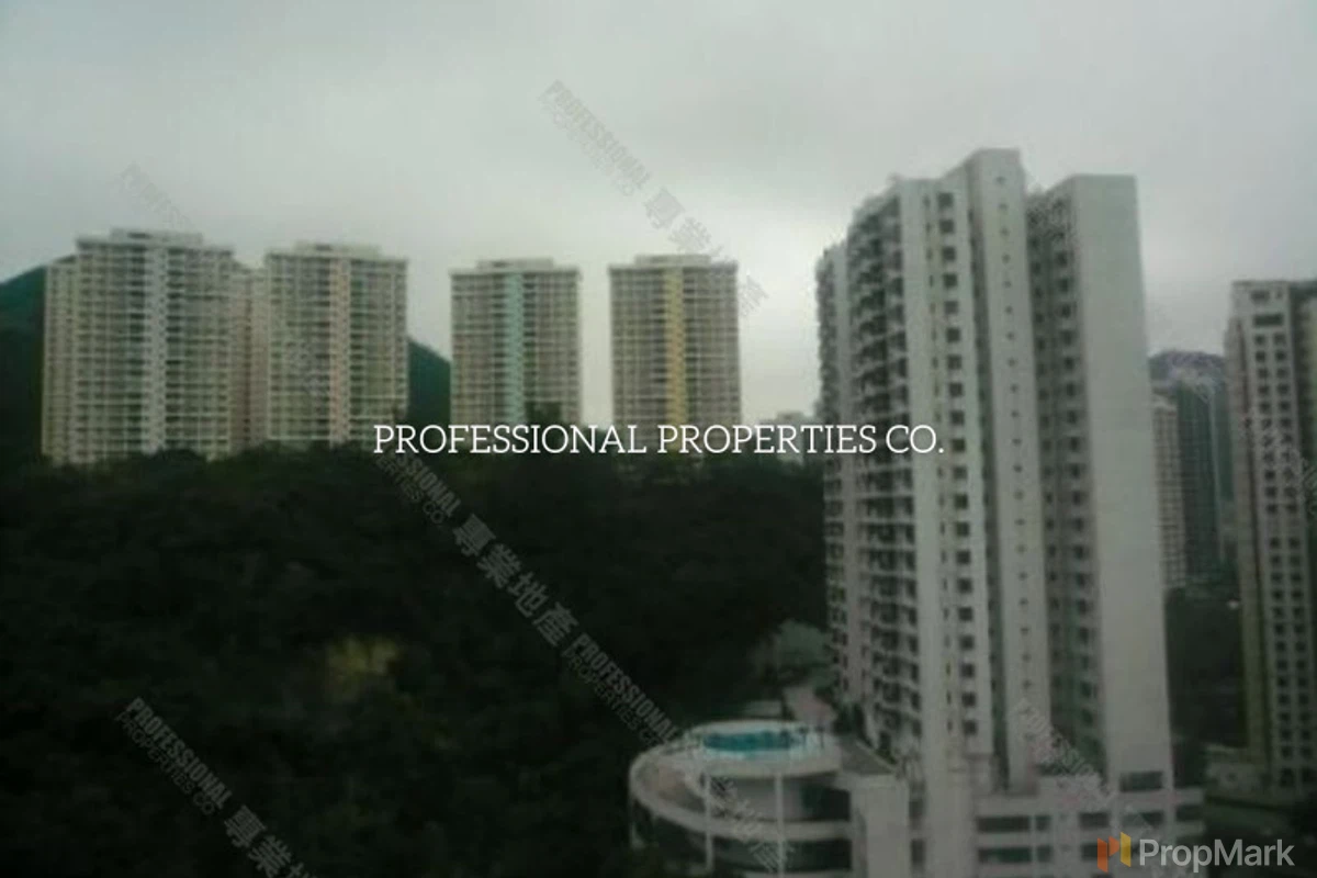 The Legend - Photo 1