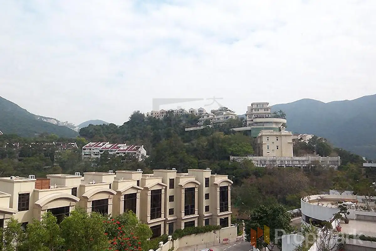 Las Pinadas - Photo 1