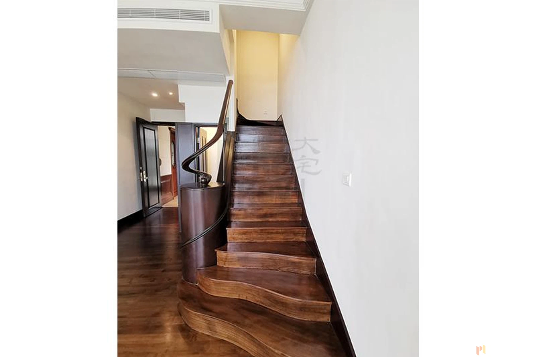 The Mount Austin - Photo 10