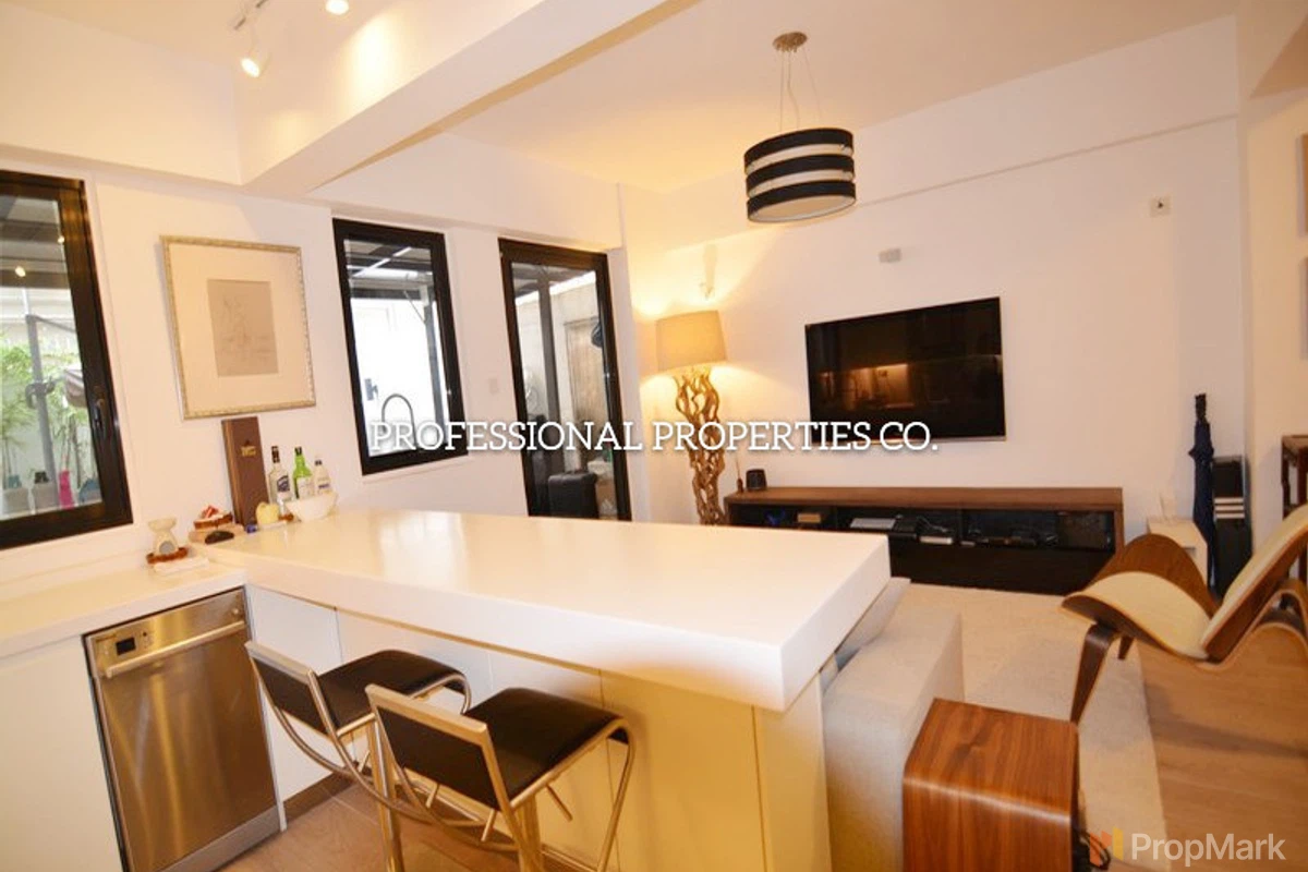 Mandarin Court - Photo 10