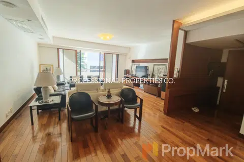 Elm Tree Towers - Photo